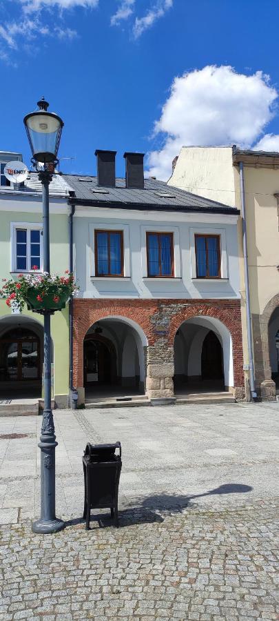 Aparthotel The Old Townhouse II à Krosno Extérieur photo